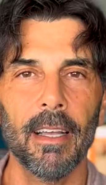 A siete años de haber escapado a Brasil, reapareció Juan Darthés y sorprendió a todos