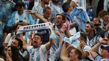 Los hinchas argentinos se preparan para el Mundial Qatar 2022.