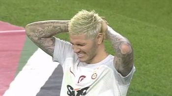 ¡Insólito! Mauro Icardi quiso hacer un lujo en un penal y protagonizó el blooper del año