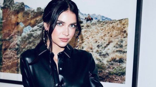 Zaira Nara a lo Gatúbela para ir a cenar tempranito