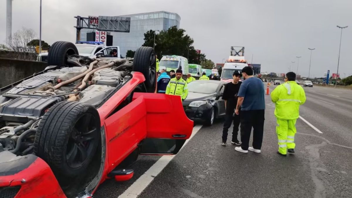 Un conocido influencer protagonizó un violento choque en la Panamericana. (Foto: X)