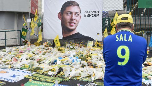 El cuerpo de Emiliano Sala llegó a Buenos Aires y este sábado será homenajeado en Progreso