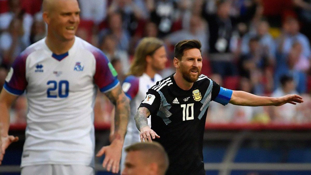Messi erró un penal y la Argentina sigue sufriendo: 1 a 1 con Islandia