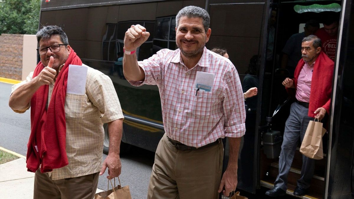 Juan Sebastián Chamorro festeja en Washington su liberación por parte del régimen de Nicaragua (Foto: AP)