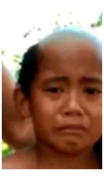 Un padre le cortó mal el pelo a su hijo para que no rompa la cuarentena