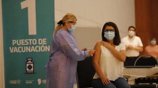Vacunas COVID-19: Dónde anotarse y sacar turno en Córdoba