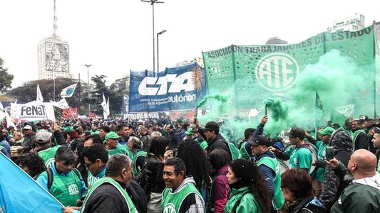 Un sindicalista explicó la razón por la que los fines de semana no hacen marchas