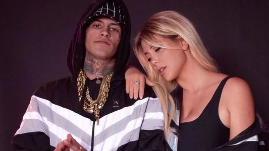 L-Gante y Wanda Nara subieron una foto juntos mirando el partido de Argentina y Croacia