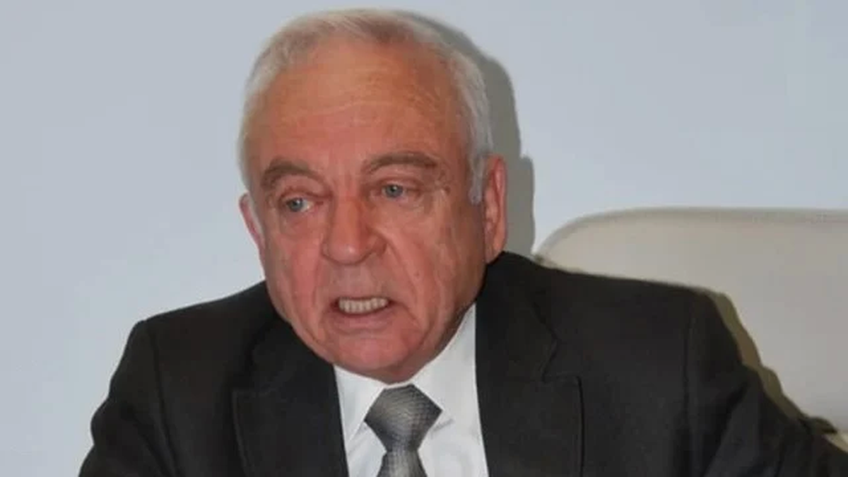 Juan Adolfo Laffeuillade de 80 años fue hallado sin vida en su casa de Comodoro Rivadavia