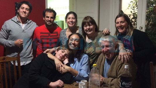 La emotiva visita de Ernestina Pais al pueblo de su padre desaparecido en la dictadura