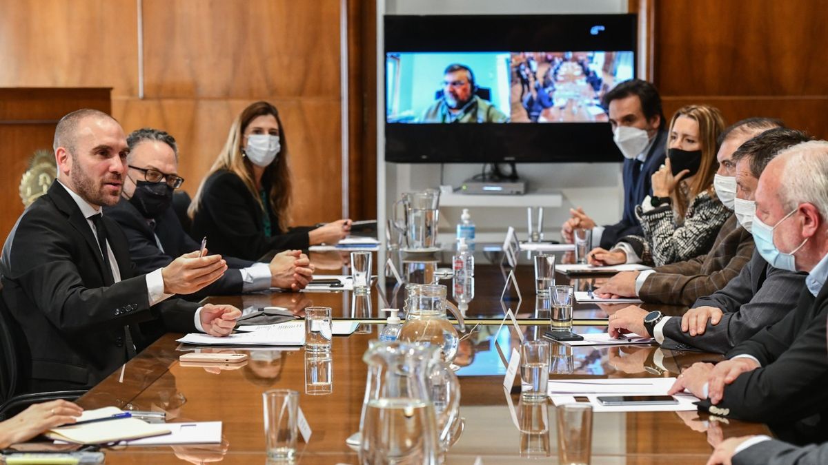Martín Guzmán llevó buenas noticias al sector de la economía del conocimiento. Bajarán a cero las retenciones desde 2022