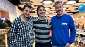 Emprendedores: pasaron de vender figuritas a tener 5 locales y dominar las ventas online en librerías