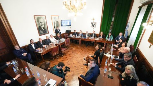 Wado de Pedro se reunió con senadores oficialistas para analizar el Plan de Desarrollo Federal