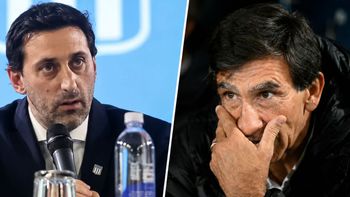 Bronca total en Racing: banderazo en apoyo a Costas y fuertes críticas a Milito