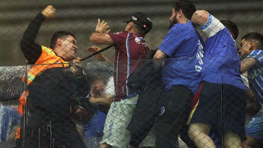 Violencia en Brasil: la brutal golpiza de policías a hinchas de Godoy Cruz tras el partido con Atlético Mineiro