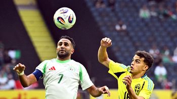 El inesperado cambio en el ataque de Argelia: Mahrez arranca desde el banco