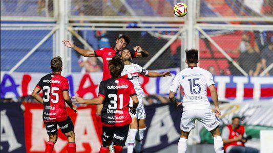 San Lorenzo dejó escapar el triunfo en tiempo de descuento y empató 1 a 1 ante Newells