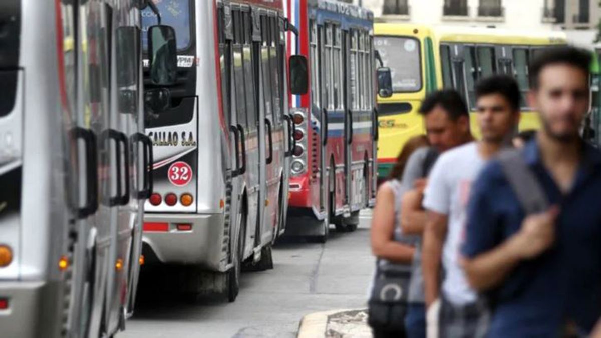 Sigue el paro de colectivos y suspendido el servicio nocturno. ¿A qué líneas afecta? (Foto: Bae)