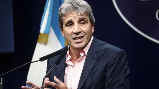 El Gobierno oficializó la baja de los aranceles para importar celulares y consolas de videojuegos: los detalles