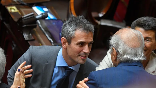 La Cámara de Diputados aprobó pasar a un cuarto intermedio y retomará el debate este mediodía