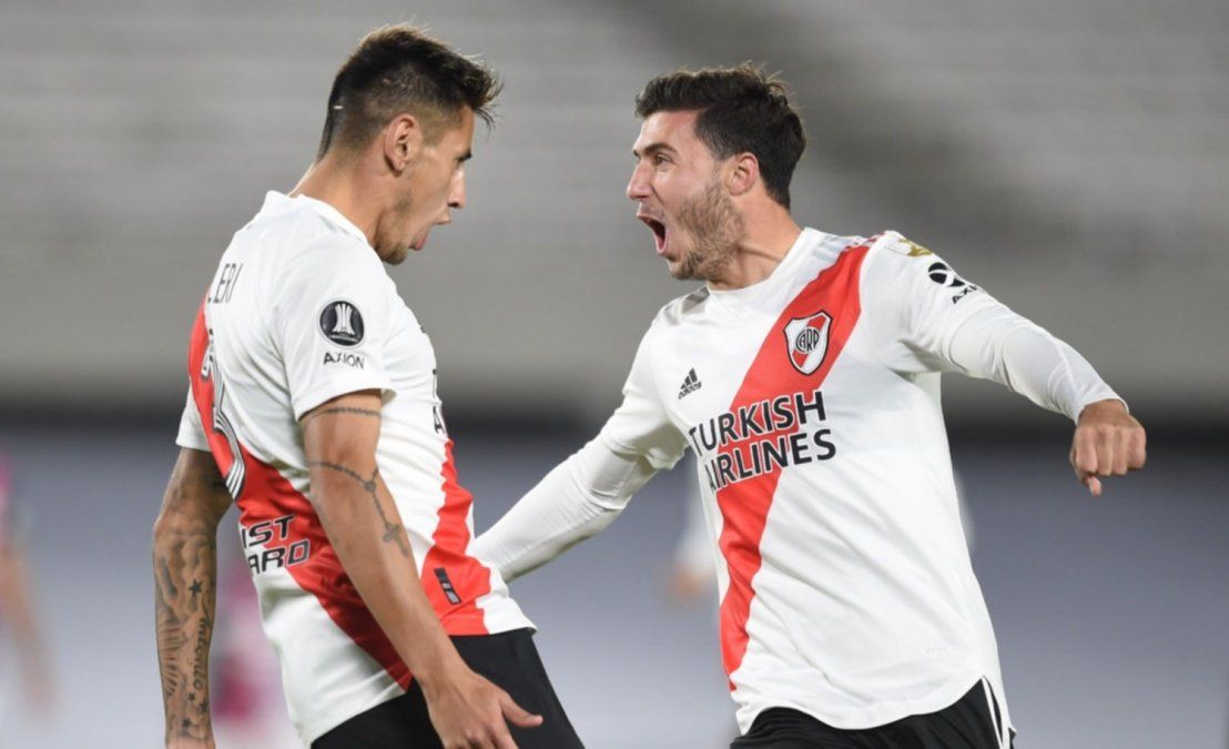 Angileri y Paradela festejando el 1-0 ante Independiente Santa Fe.&nbsp;