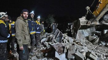 A cuatro días del trágico y devastador terremoto en Turquía y Siria, un experto vaticinó cuántos días puede sobrevivir una persona atrapada bajo escombros.