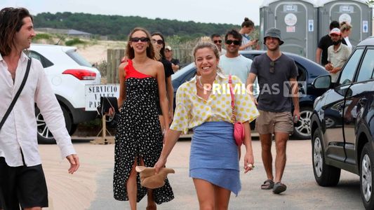 Justina Bustos, de relax en Punta del Este ¿junto a su nuevo novio?