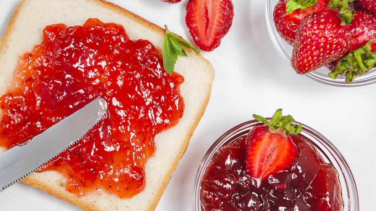 Mermelada casera de frutillas con arándanos