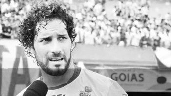 En Brasil aseguran que un futbolista argentino jugó en 33 clubes y superó el récord de Abreu