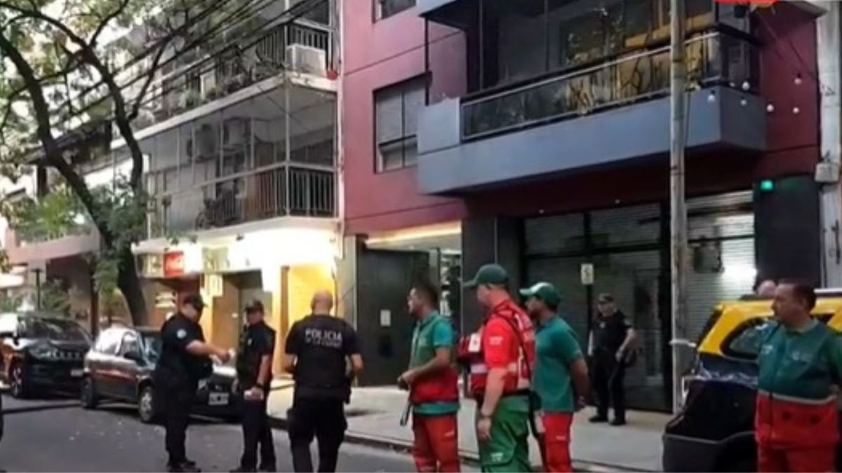 Trágico incendio: la terrible escena que encontraron los bomberos al ingresar al edificio. (Foto: A24.com)