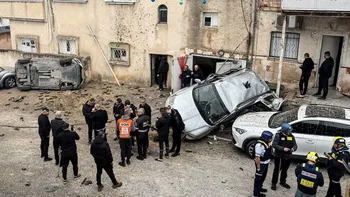 Impactante: así fue el momento en el que una bomba de racimo iraní impactó en una localidad israelí