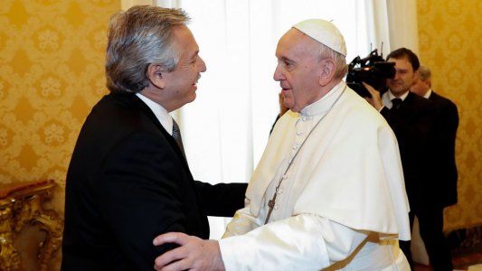 Sean mensajeros de la paz y no pierdan el humor: los mensajes de Francisco a Alberto durante la reunión a solas en el Vaticano