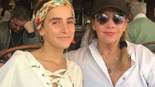 Cómo son los días de Marcela Tinayre y su nieta Ámbar, juntas en París