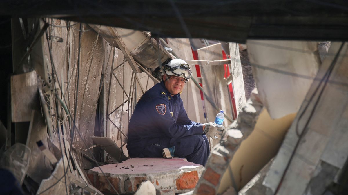 Un argentino huía del terremoto en Colombia y sufrió un inesperado ataque.