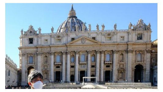Coronavirus: se confirmó el primer caso de contagio en El Vaticano y se estudian más medidas de control en la agenda del Papa