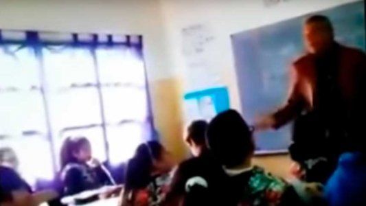 Insólito: alumnos de una escuela primaria le cantan la marcha peronista al intendente de Avellaneda