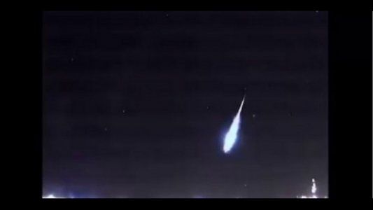 IMPACTANTE VIDEO: captaron la caída de un meteorito antes de que estallara en Brasil