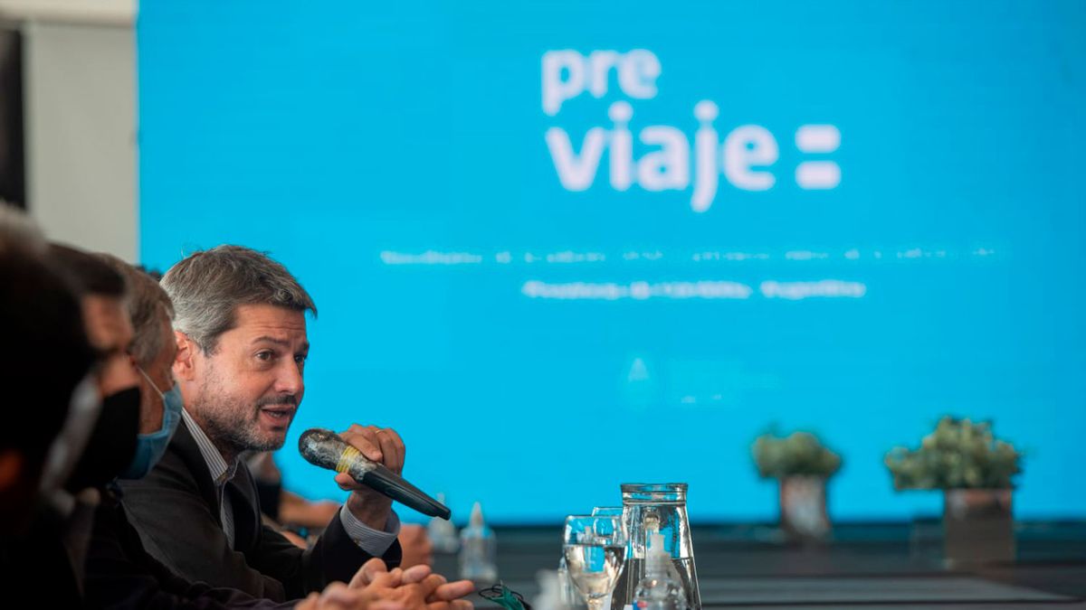 Matías Lammens firmó los acuerdos hoteleros para lanzar la cuarta edición del programa Pre Viaje.&nbsp;
