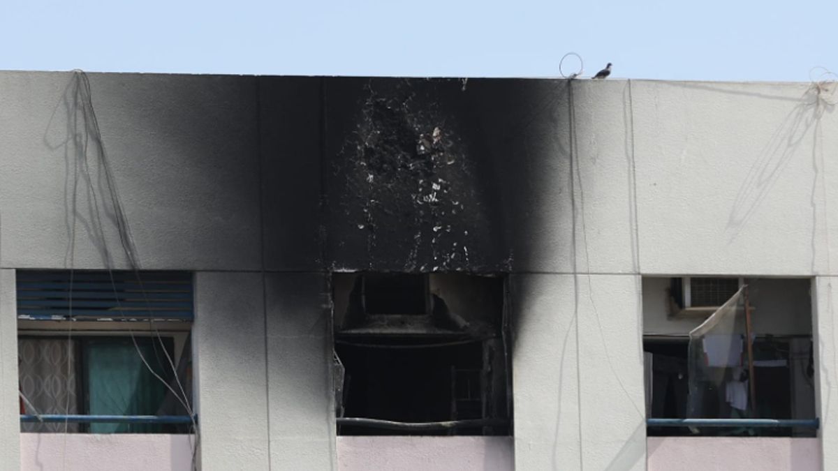 Incendio feroz causó la muerte de al menos 16 personas. (Foto: AFP)