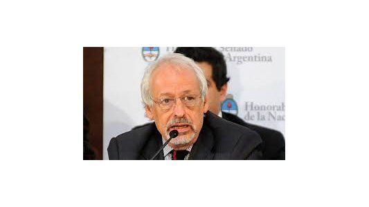 Horacio Verbitsky confesó que llamó a Ginés González García y se vacunó en el Ministerio de Salud