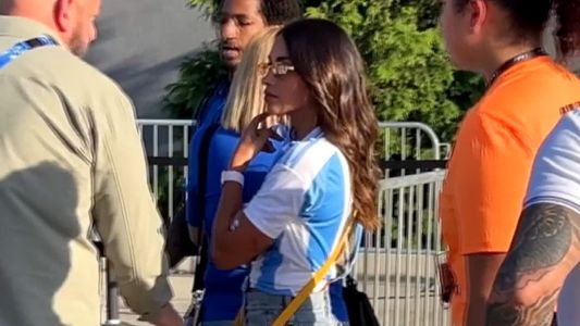 El INCÓMODO momento que vivió Antonela Roccuzzo antes del partido entre Argentina y Canadá