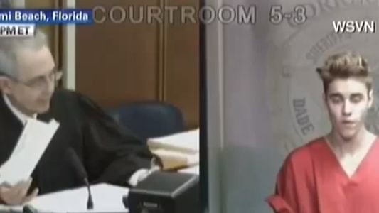 El momento que juzgaban a Justin Bieber por manejar ebrio
