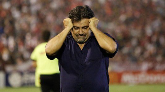 Tras apenas siete partidos, Caruso Lombardi renunció a su cargo como técnico de San Martín de Tucumán