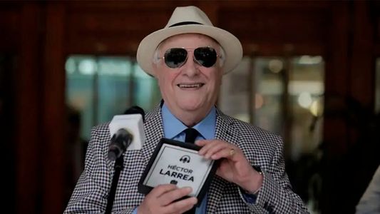 Héctor Larrea anunció su retiro de la radio a los 82 años