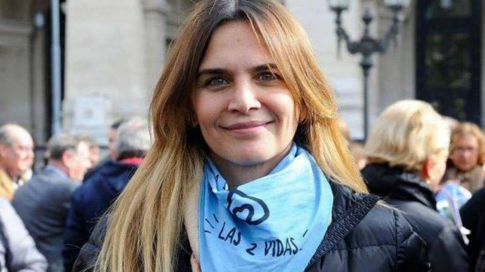 Amalia Granata se quejó del cierre de las escuelas.
