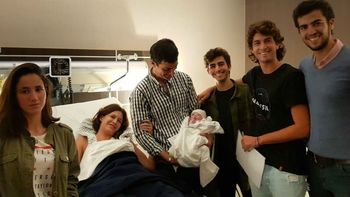 Se retrasa un día el alta de Isabel Macedo tras el nacimiento de Isabelita