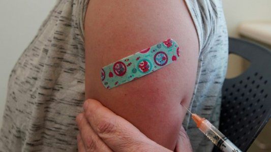 Tras la muerte de una mujer por sarampión se intensifica la campaña de vacunación para frenar el brote