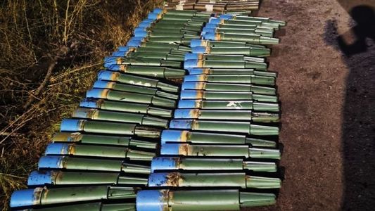 Impactante hallazgo: encuentran cohetes y granadas en un camping de Ezeiza