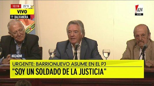 Rodeado de peronistas clásicos, asumió Barrionuevo como interventor del PJ