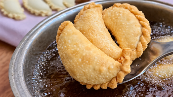 Empanadas tucumanas caseras: la receta de un reconocido cocinero para que salgan bien jugosas